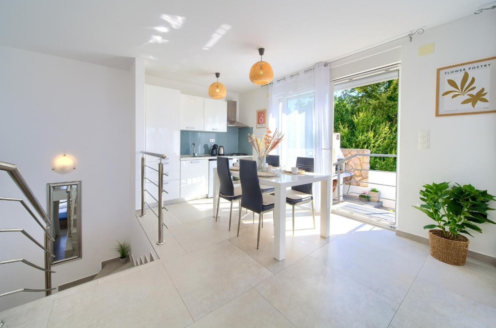 Apartment Sasso Bianco With The Private Pool Nijvice Zewnętrze zdjęcie